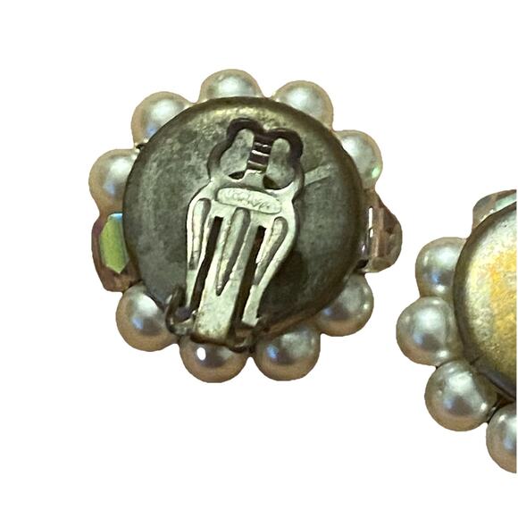 Off White Faux Pearl Beaded Sparkle Cluster Clip On Earrings Vintage Cottage - Picture 5 of 7